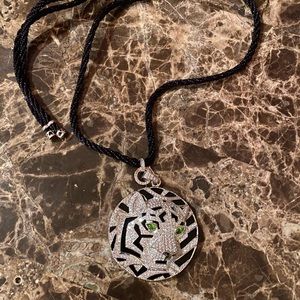 Stainless steel tiger pendant necklace